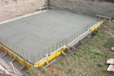 地基驗(yàn)槽記錄的基本要求與地基基礎(chǔ)工程施工要點(diǎn)